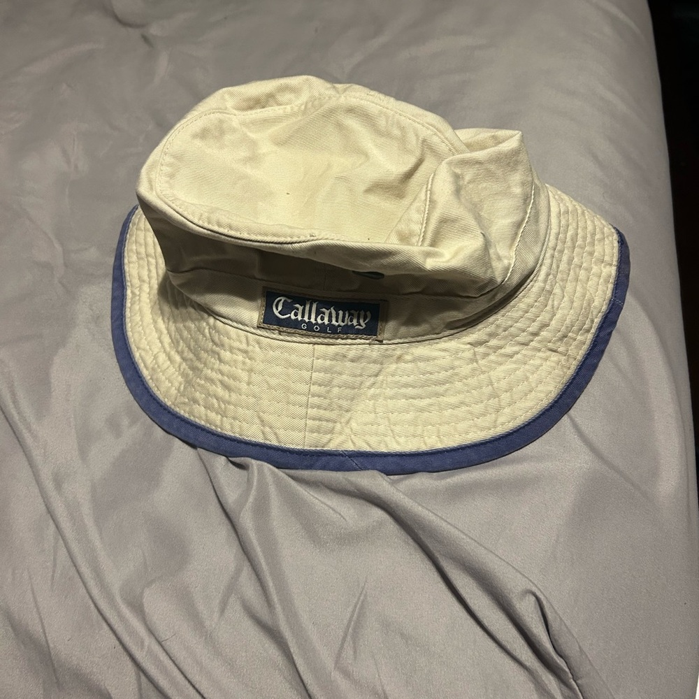 Callaway tan bucket hat